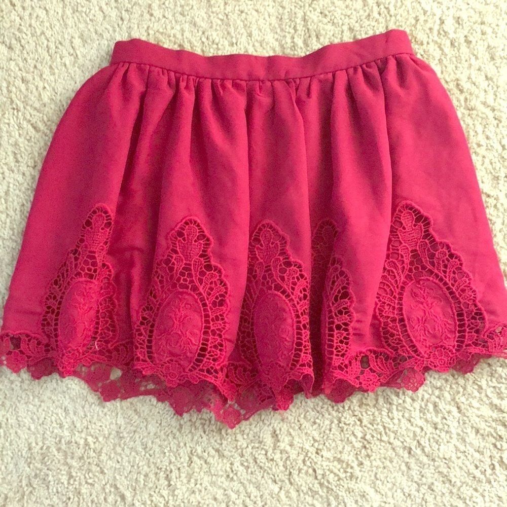Tobi Red Lace Hem Mini Skirt Size Small